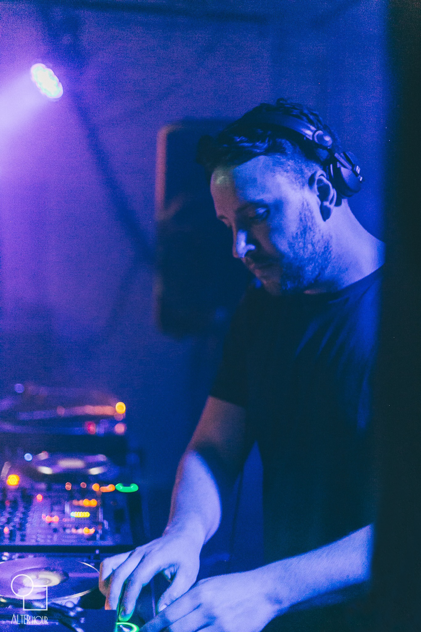 Suena Agnecy - Jacob Husley (UK)